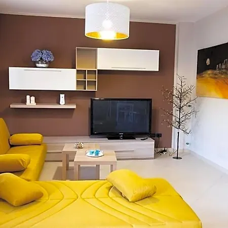 Almi Oda ve Kahvaltı