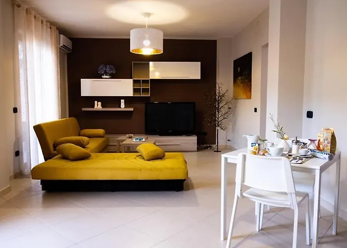 Almi Bed and Breakfast 3*